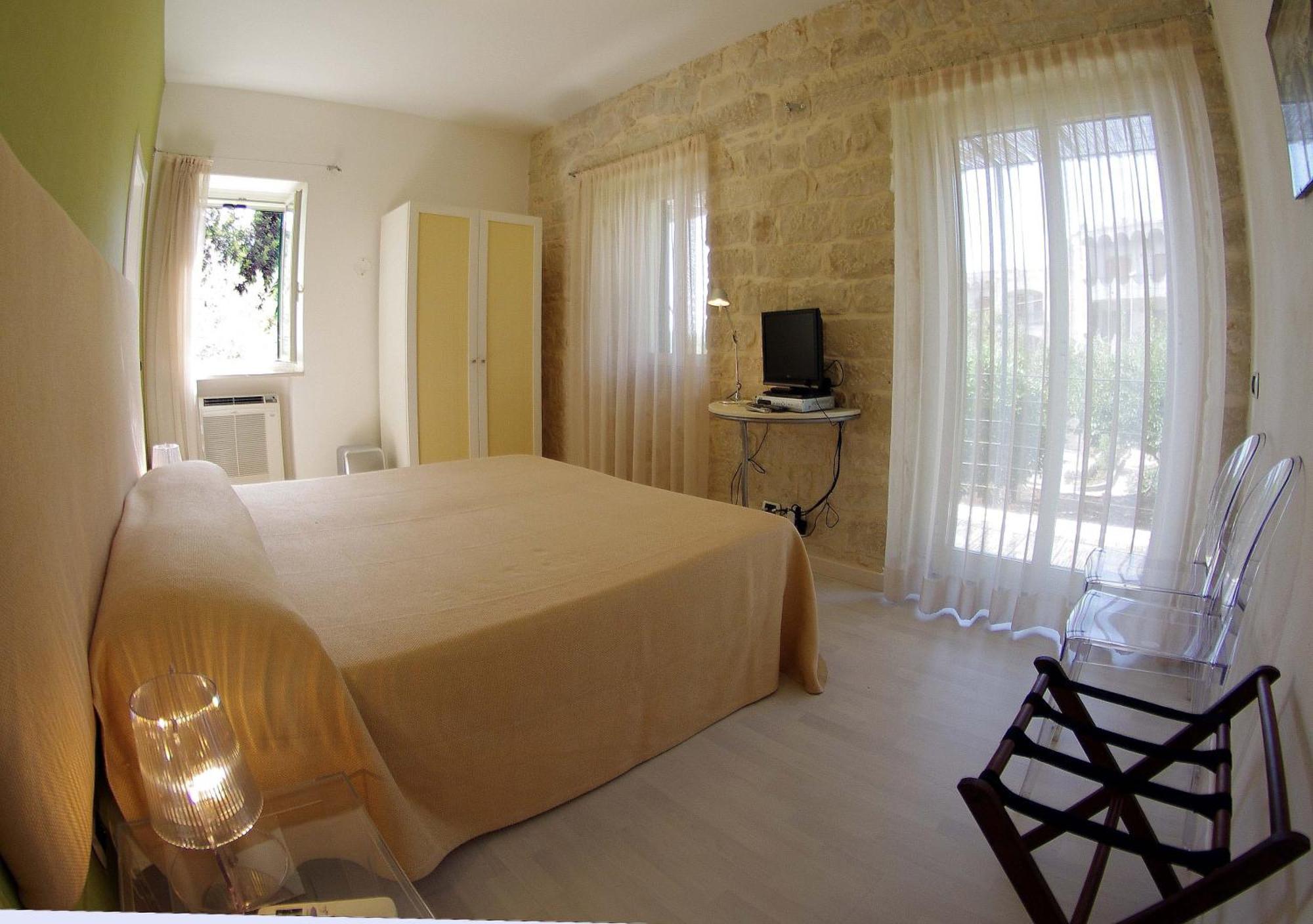 La Piccola Locanda Modica Bagian luar foto